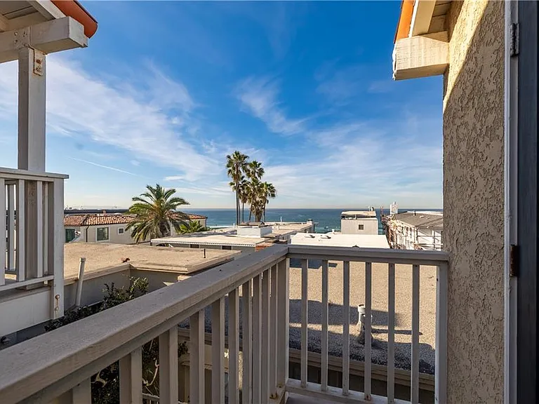 Balcony from deck off the kitchen - gas grill