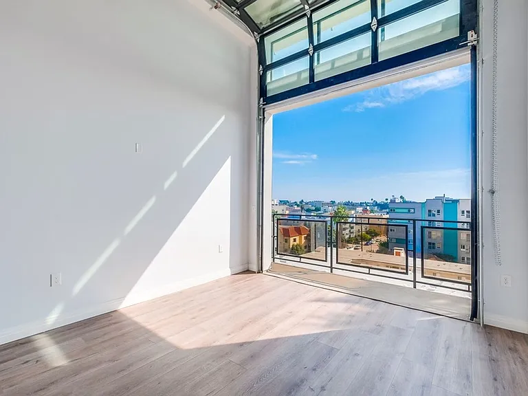Lux Lofts LA — Photo 3