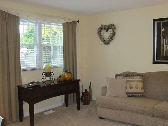 4th image of 7680 Stonesboro Dr