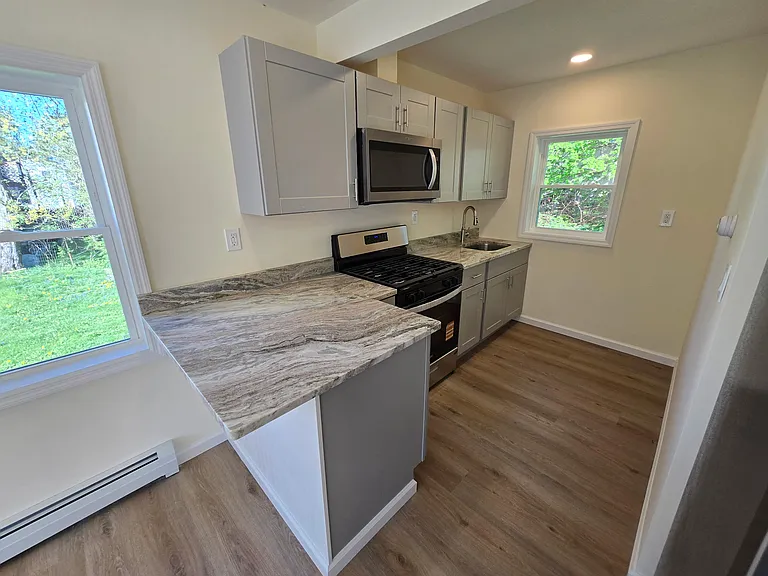 14 Felter St #A — Photo 4