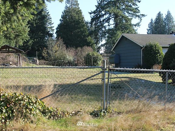 2nd image of 10807 50th Avenue E