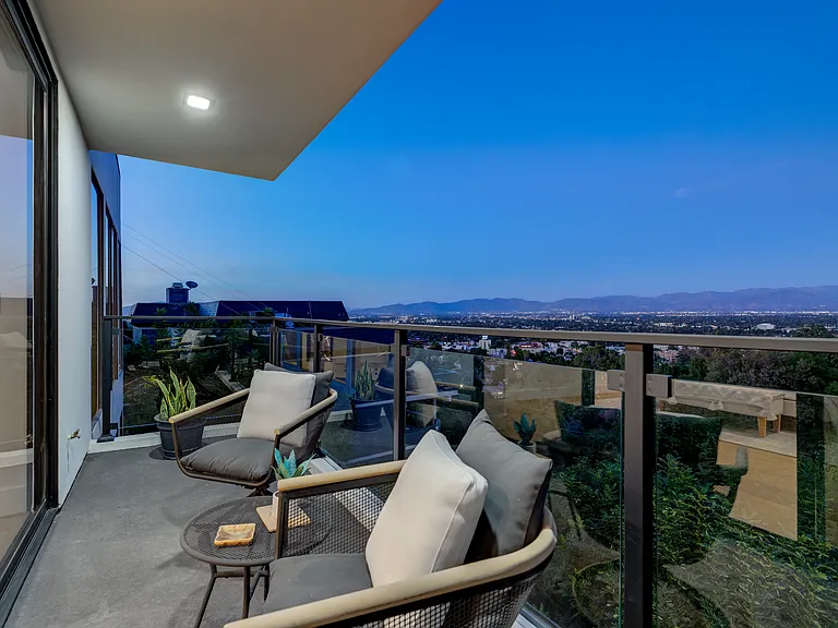 15125 Rayneta Dr — Photo 84