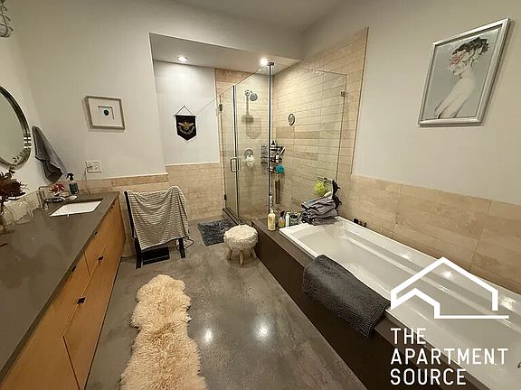 5th image of 2600 W North Ave APT 3