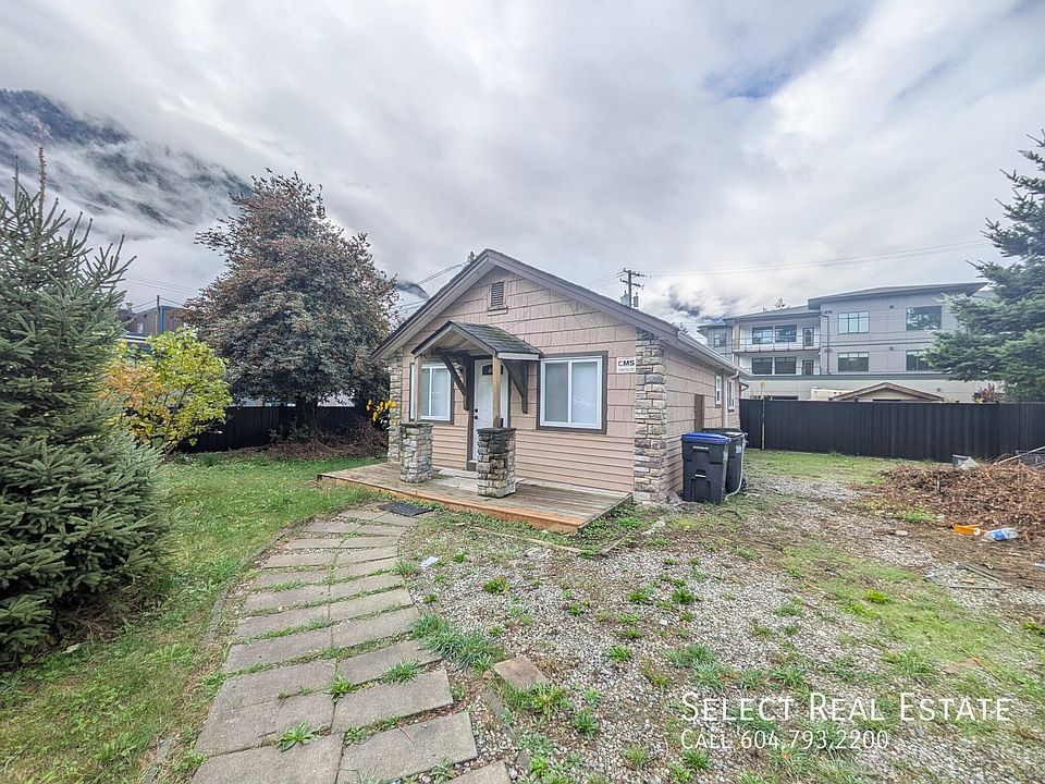 1st image of 720 Fraser Ave