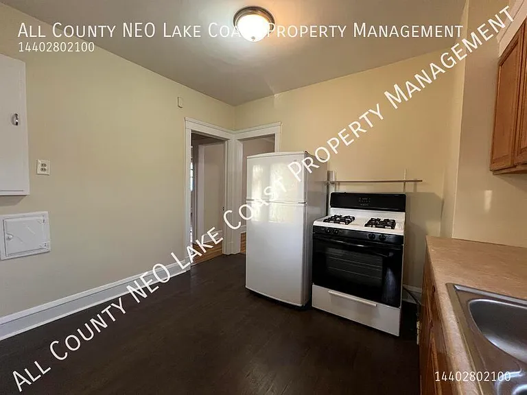1298 Nicholson Ave — Photo 5