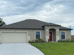 12801 Sugar Ct, Grand Island, FL 32735