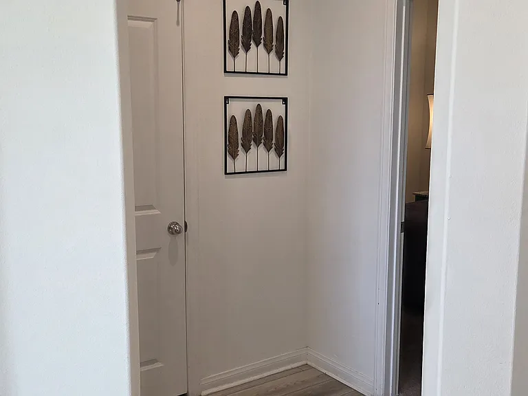 4576 Eagle Ave — Photo 8