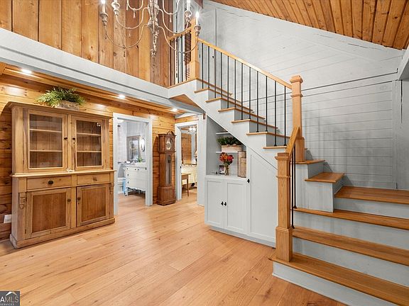 5th image of 11 Bluebell Cir N