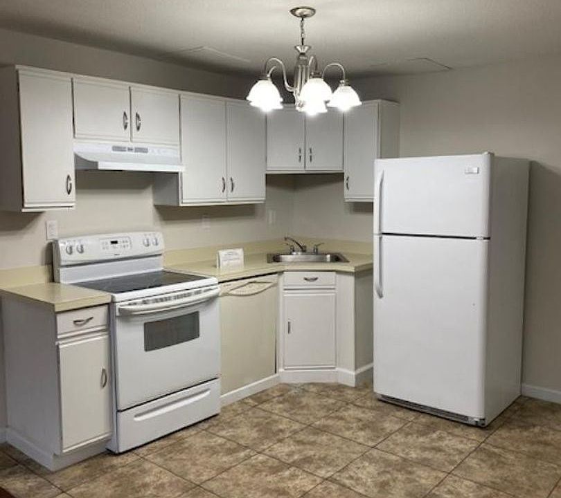 1st image of 151 Newington Ave #1B