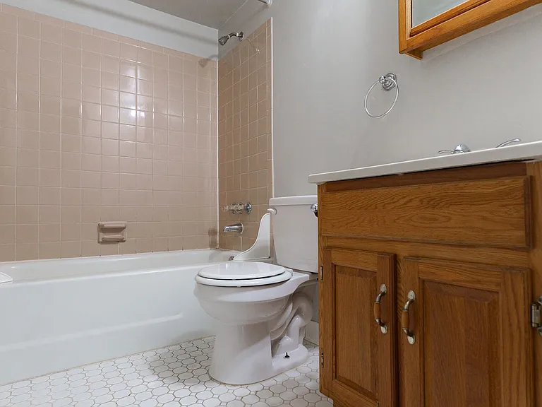 1 Stoneybrook Rd — Photo 41