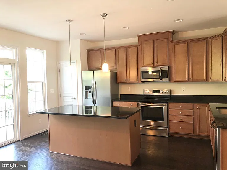 8323 Heritage Crossing Ct — Photo 6
