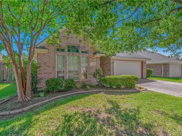 3743 Essen Loop, College Station, TX 77845