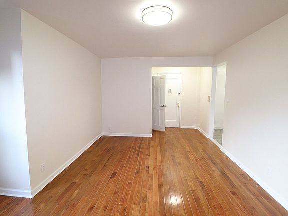 2nd image of 13261 Sanford Ave APT 5A