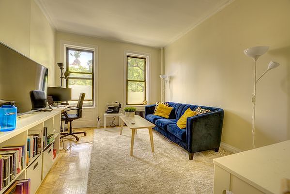1st image of 318 E 59th St APT 1A