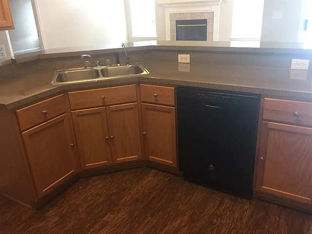 4406 Hanging Moss Dr — Photo 5