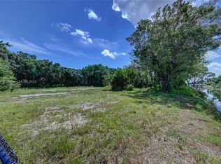 5484 Woodland Dr, Delray Beach, FL 33484