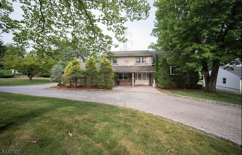 1st image of 69 Ridge Dr