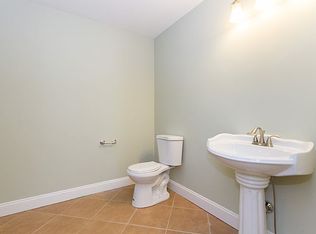 21 Corbett St, Andover, MA 01810