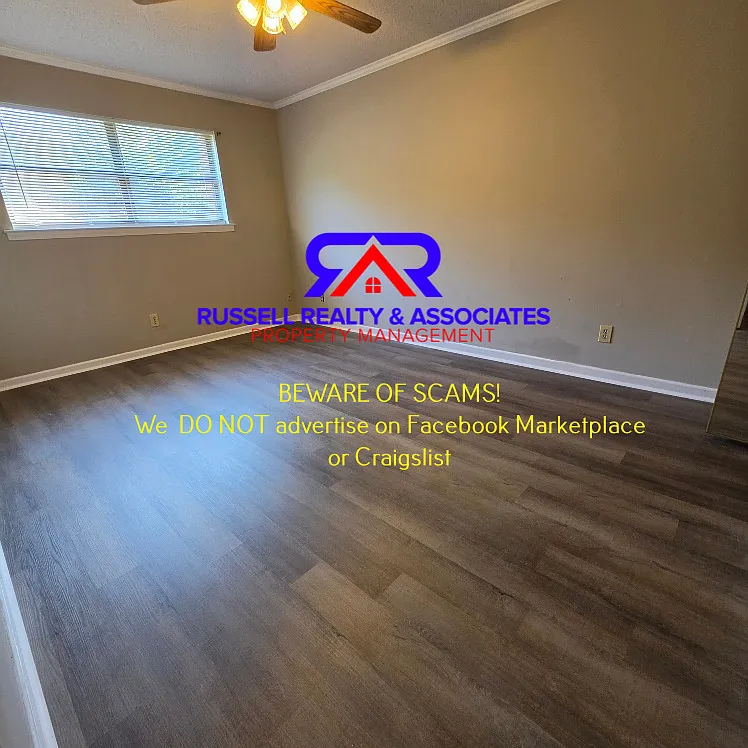 3021 Chase Ln - 1 — Photo 2