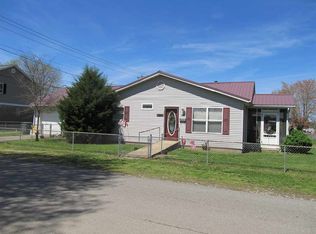 306 Juniper St, Nitro, WV 25143