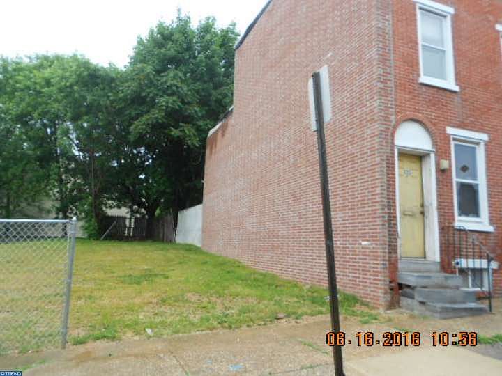 2nd image of 627 W 5th St