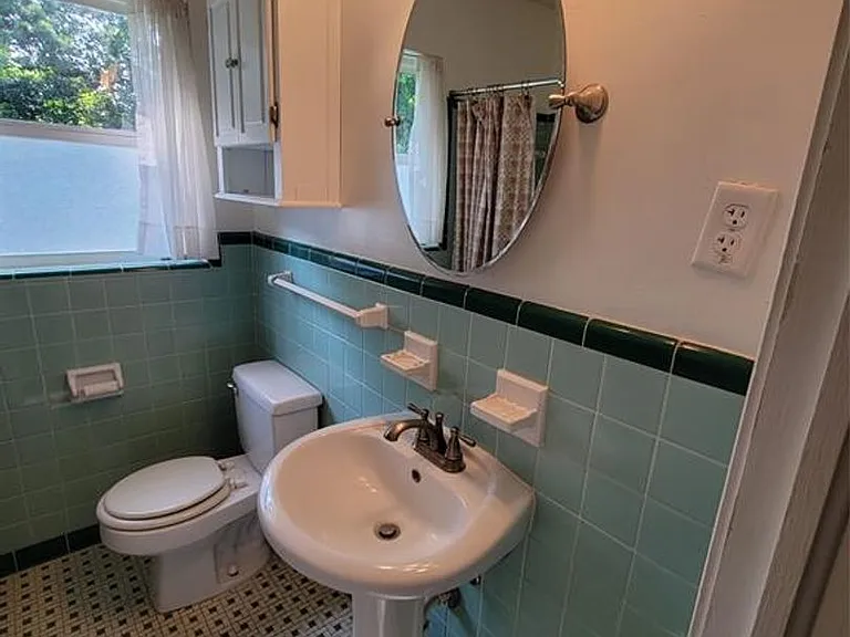 558 Karen Rd — Photo 13