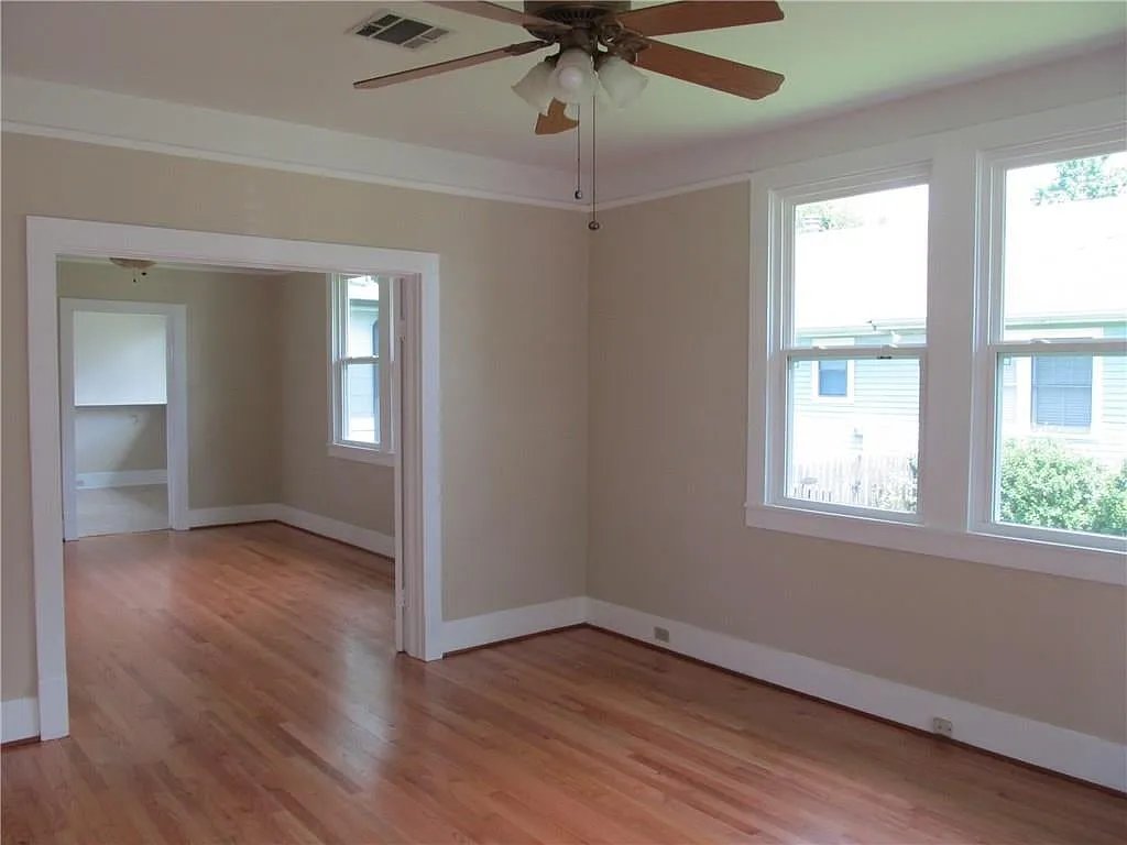 2 bed, 800 sqft, $1,400 — Photo 3