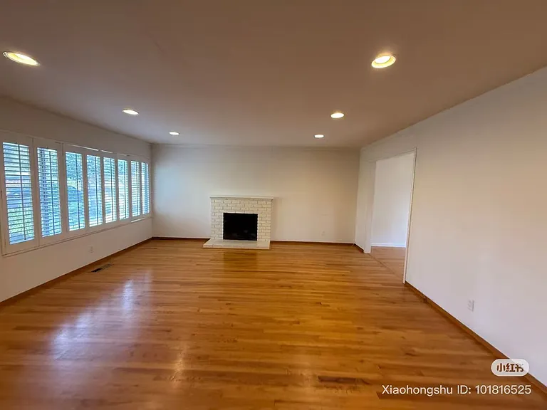 914 Colorado Ave — Photo 2
