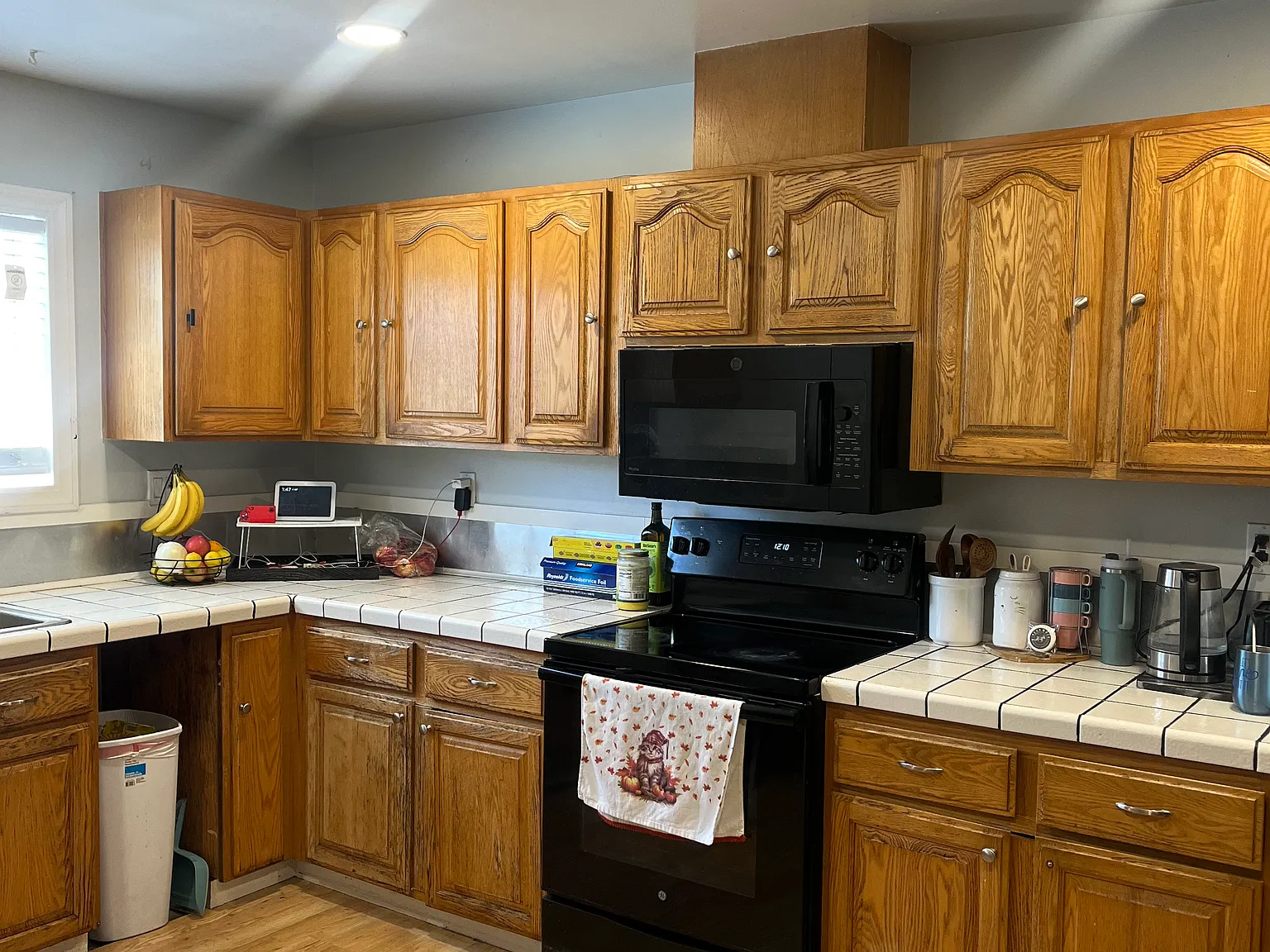 614 McKenzie Ave — Photo 2