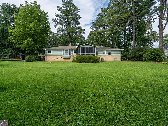 2nd image of 2685 Ashworth Lake Rd