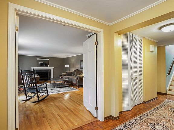 2nd image of 33 Morningside Dr