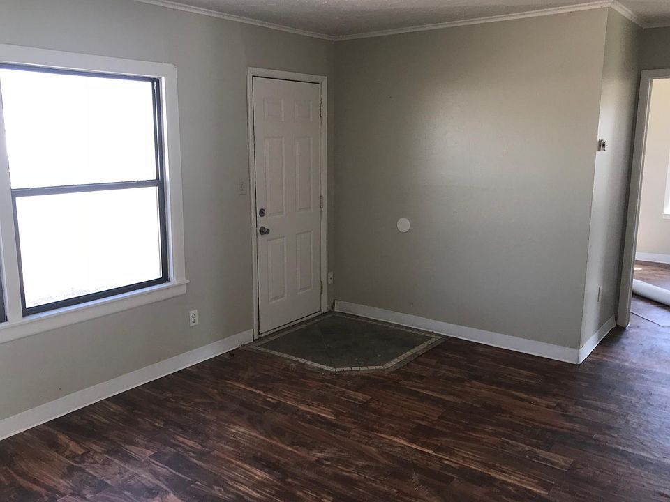 2nd image of 1616 SE 62nd St