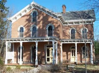139 E Limestone St, Yellow Springs, OH 45387