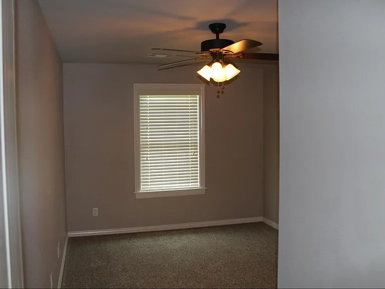 194 Old Farmington Rd — Photo 9