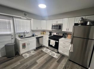 5109 Washington St APT D, Downers Grove, IL 60515