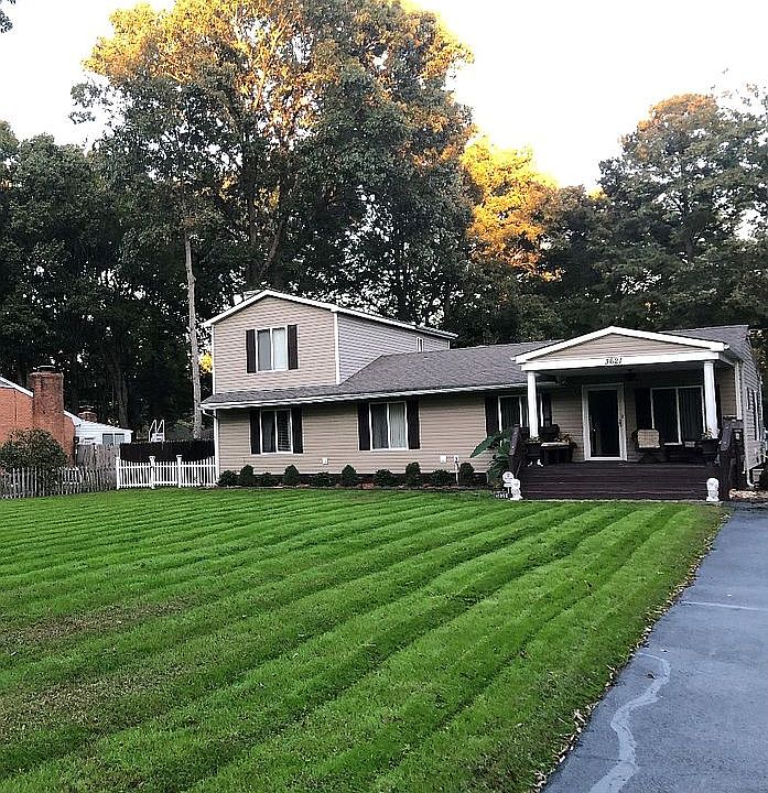 2nd image of 3621 Wright Rd