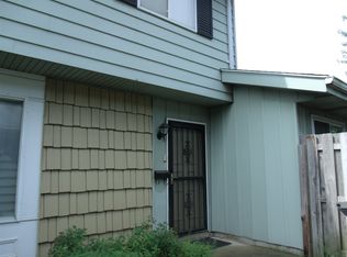 1928 Greenock St, South Bend, IN 46614