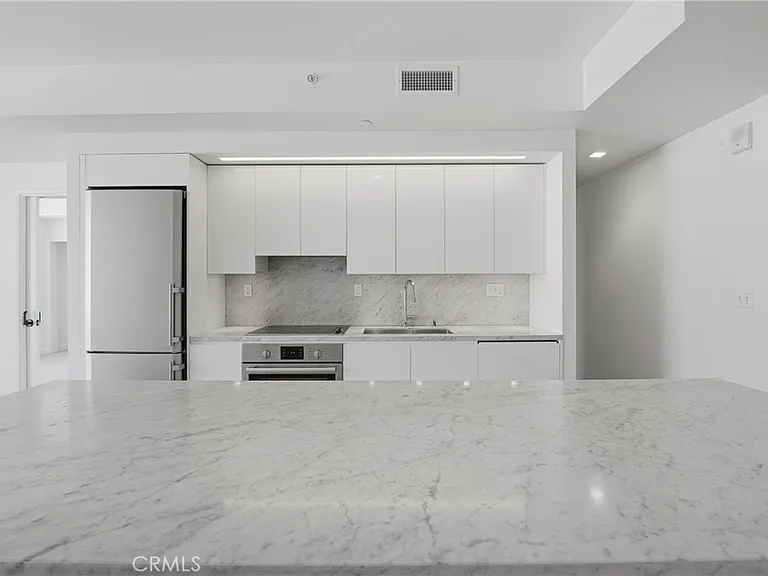 1050 S Grand Ave #708 — Photo 9