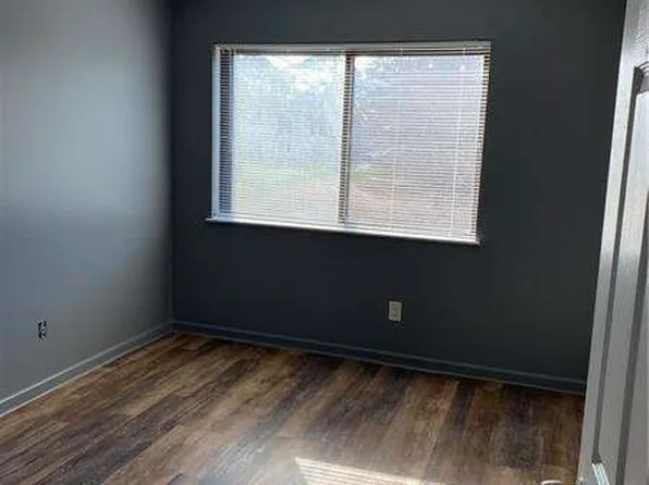 231 Country Club Dr, Jonesboro, GA 30238