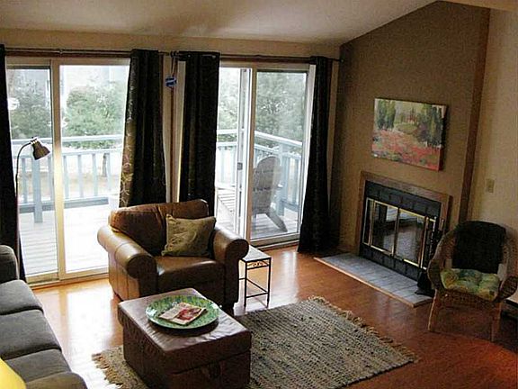 3rd image of 60 S Bay Dr Unit B8