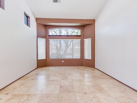 4th image of 7431 E Lakeview Ave