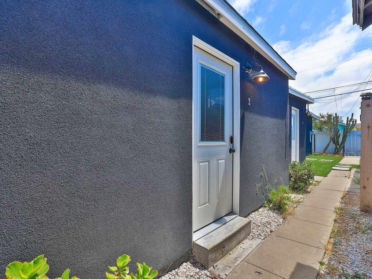 Studio, 408 sqft, $1,995 — Photo 2