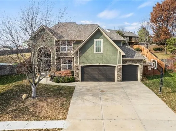 6942 Constance St, Shawnee, KS 66216