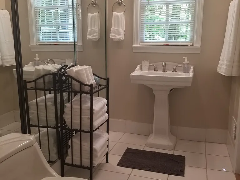 2885 Duke Of Gloucester St — Photo 26