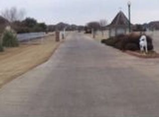 3033 Belmont Ln, Terrell, TX 75160