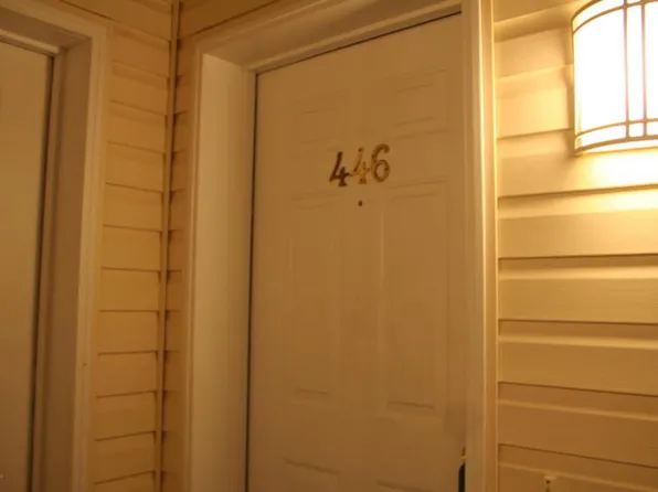 446 Saint Andrews Pl, Englishtown, NJ 07726