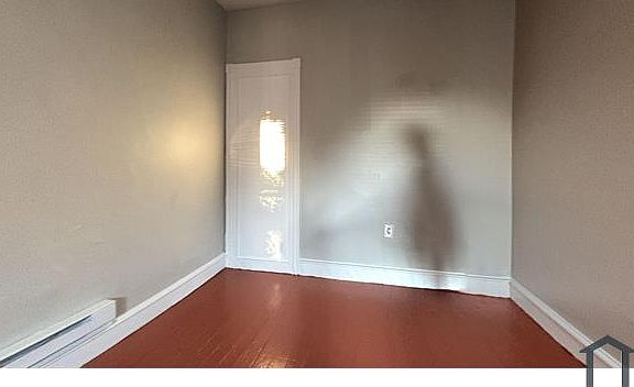 5th image of 530 N Vogdes St