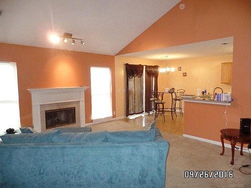 2nd image of 1109 Pawnee Trl