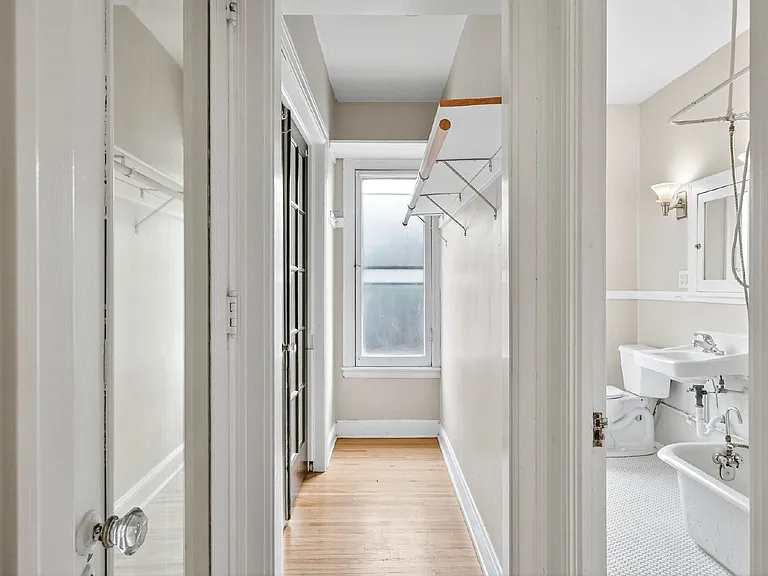 2103 Harriet Ave #203 — Photo 4