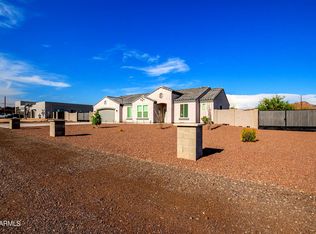 42711 N 6th Ave, New River, AZ 85087